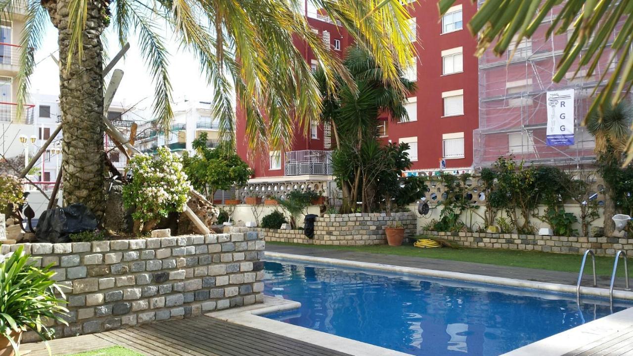 Apartaments Mar Blau Calella Dış mekan fotoğraf