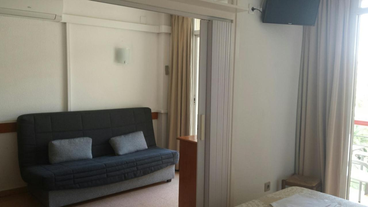 Apartaments Mar Blau Calella Dış mekan fotoğraf