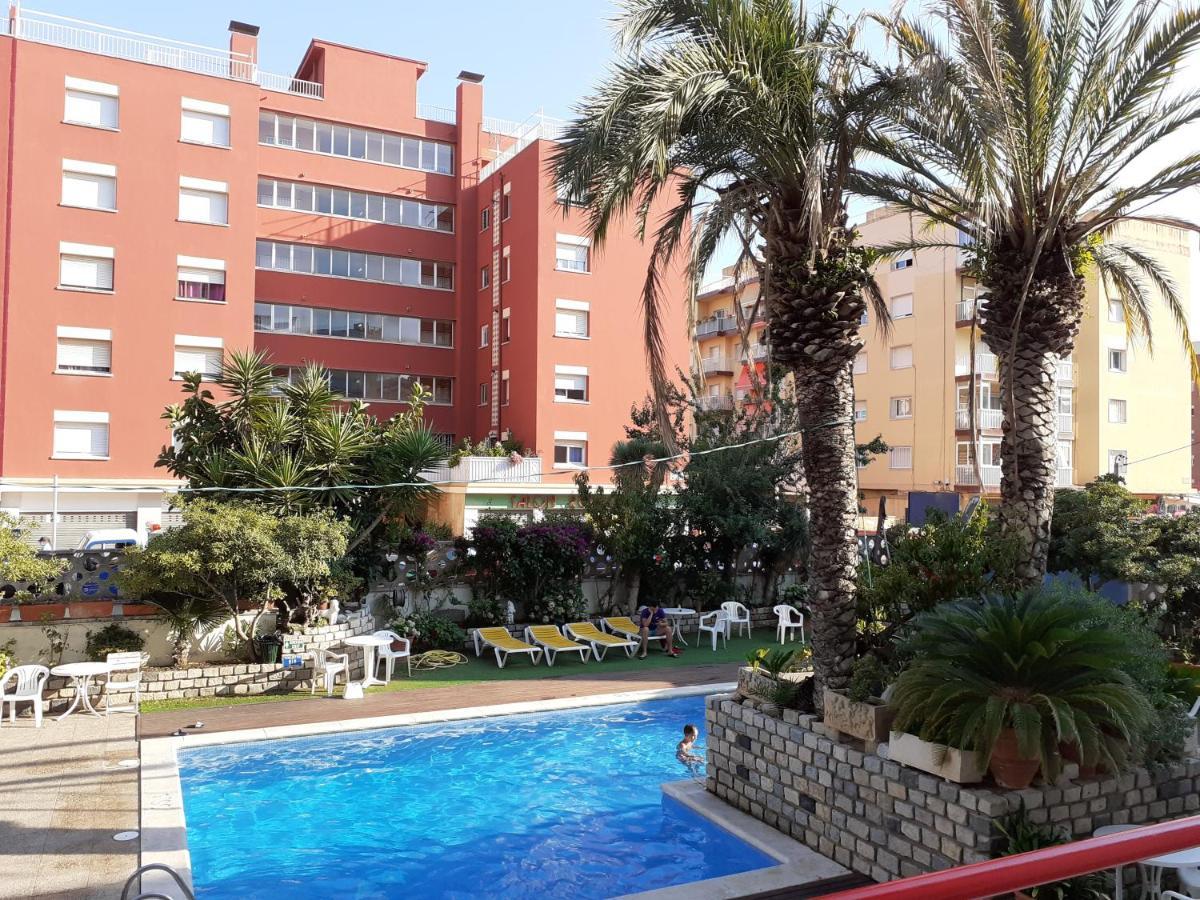Apartaments Mar Blau Calella Dış mekan fotoğraf